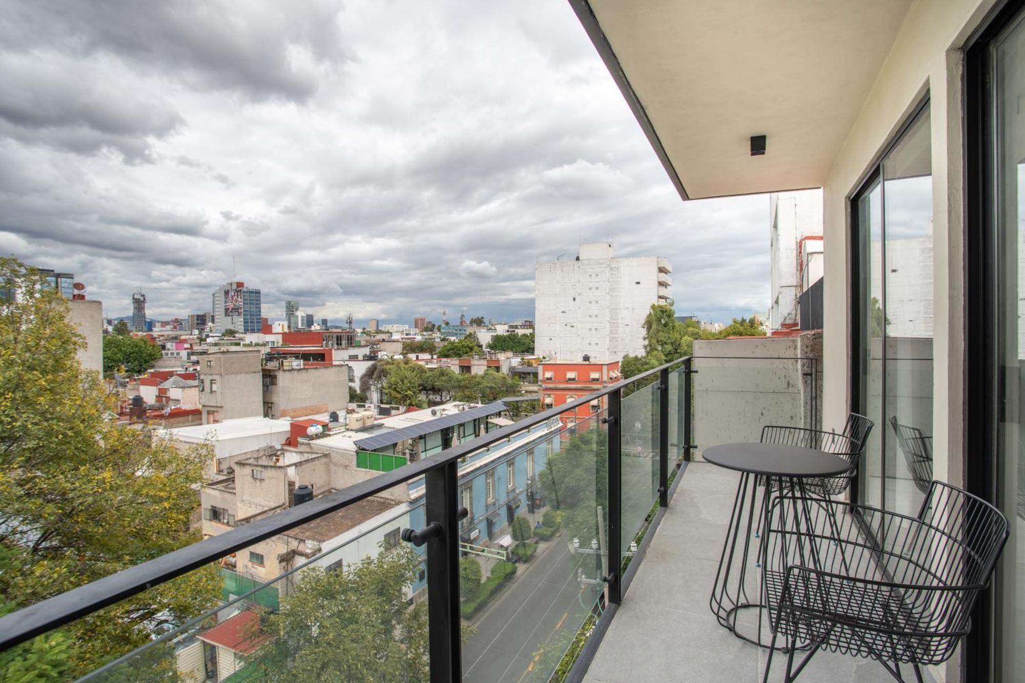 Apartment with Garden View